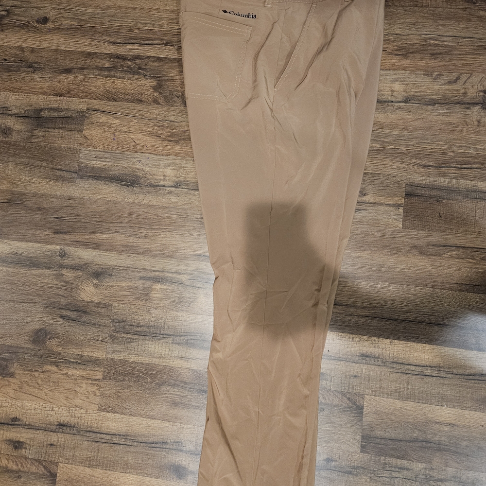 Columbia Men's Tan Chinos